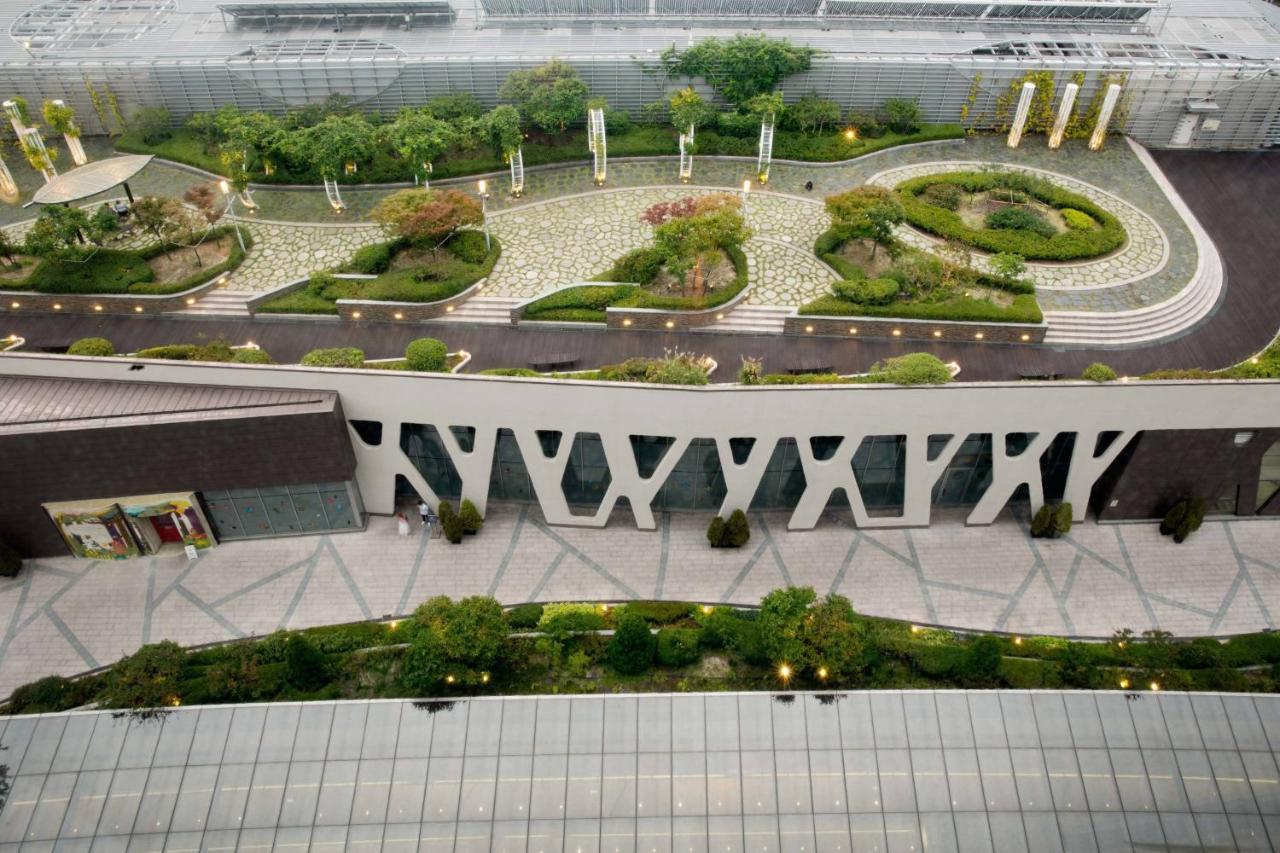 Courtyard By Marriott Seoul Times Square Hotel Exterior photo