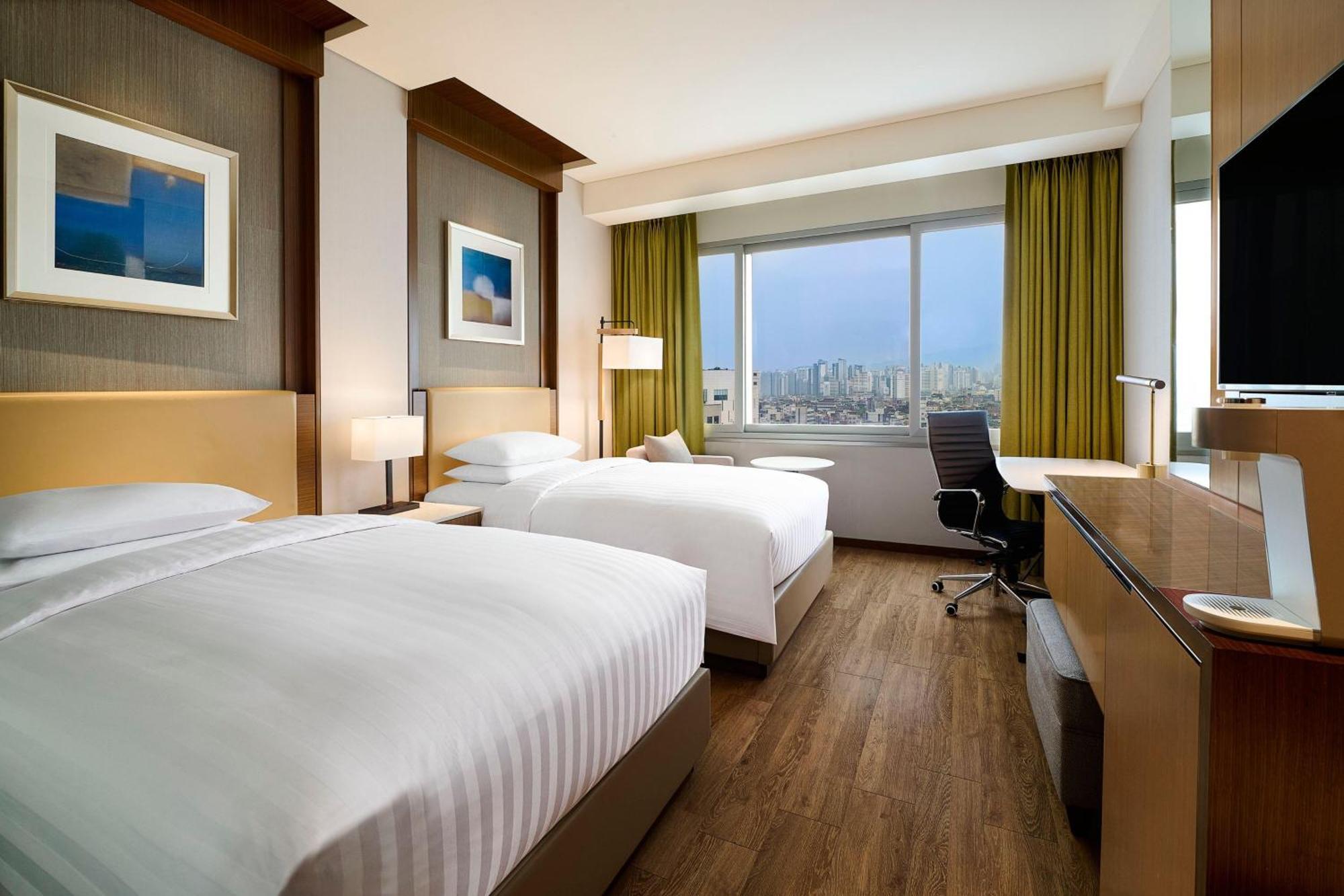 Courtyard By Marriott Seoul Times Square Hotel Exterior photo
