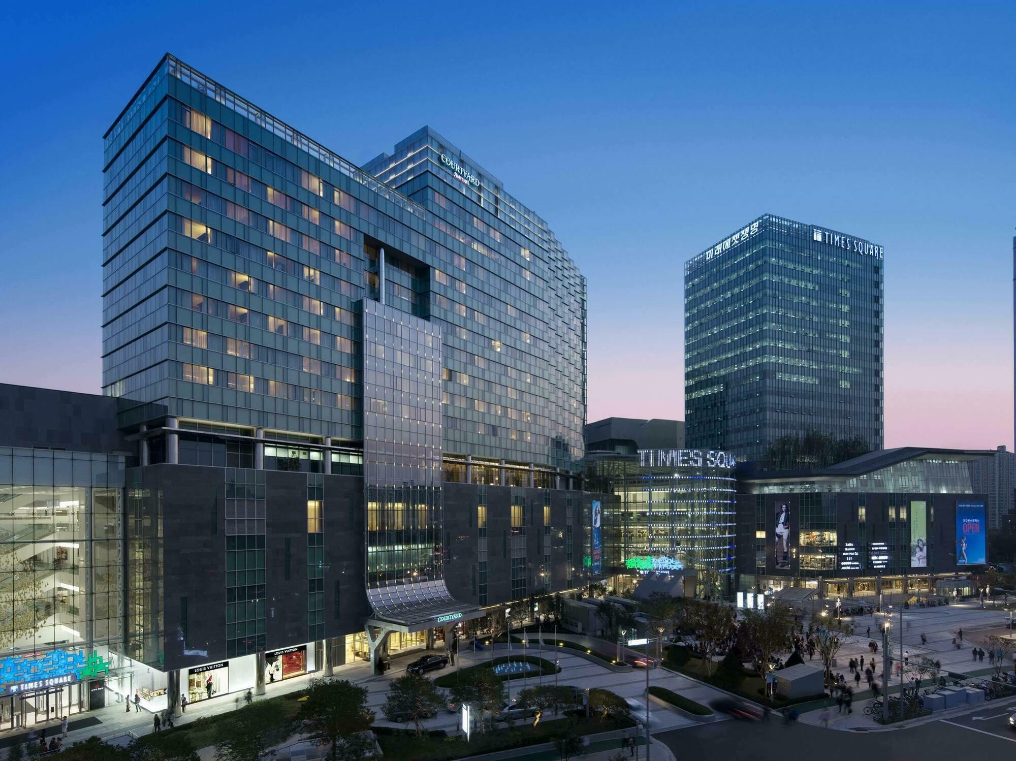 Courtyard By Marriott Seoul Times Square Hotel Exterior photo